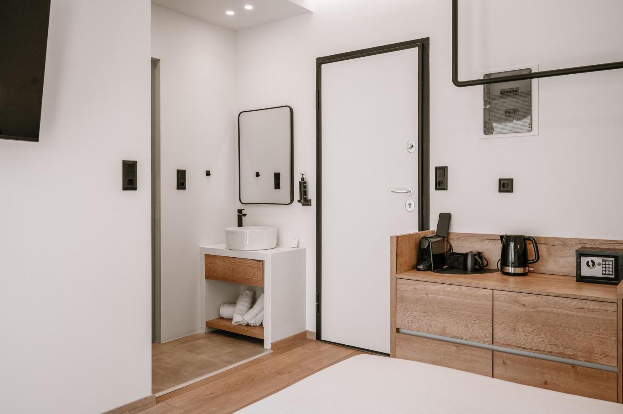 Planis Str Urban Suites By Semavί Iraklio Exterior foto